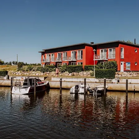 Port An Der Marina Ferienwohnung 2 Eg شقة