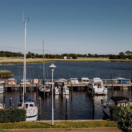 Port An Der Marina Ferienwohnung 2 Eg *