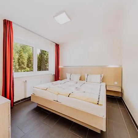 Port An Der Marina Ferienwohnung 2 Eg شقة